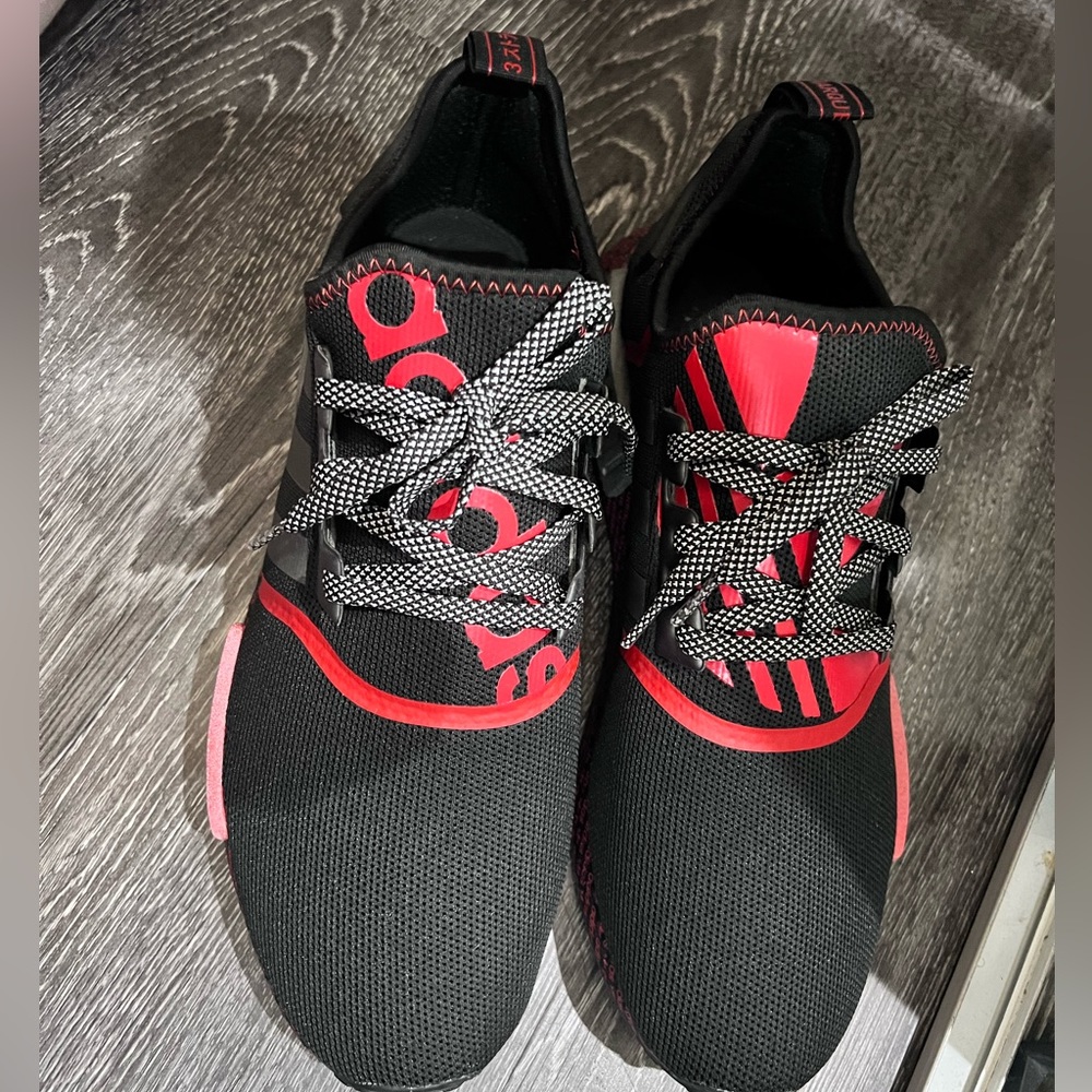 Adidas Sneakers